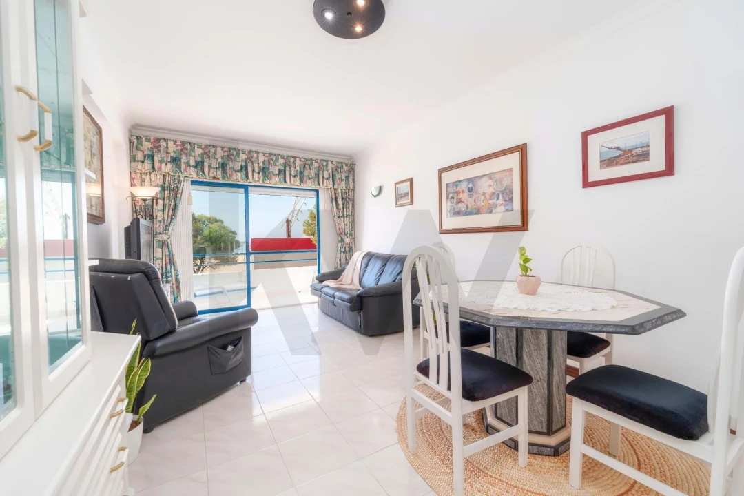 Apartamento T3 para Venda em Quarteira Foto 4