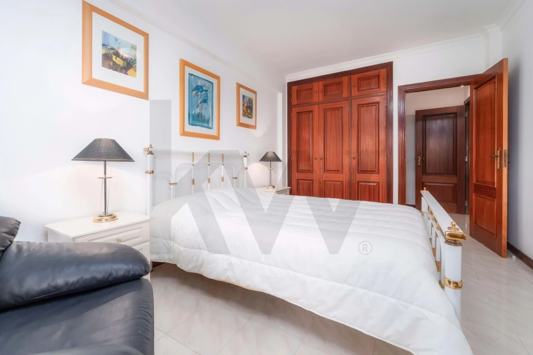 Apartamento T3 para Venda em Quarteira Foto 22