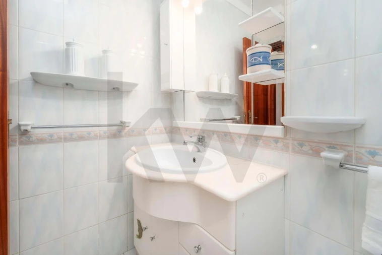 Apartamento T3 para Venda em Quarteira Foto 30