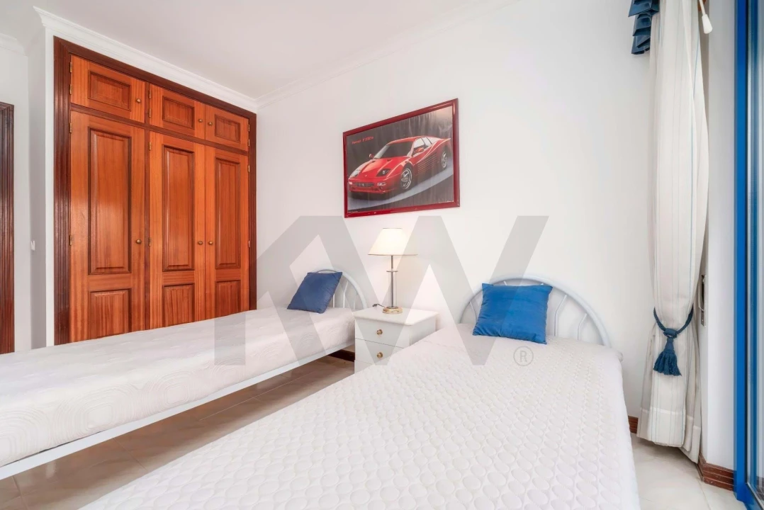 Apartamento T3 para Venda em Quarteira Foto 32