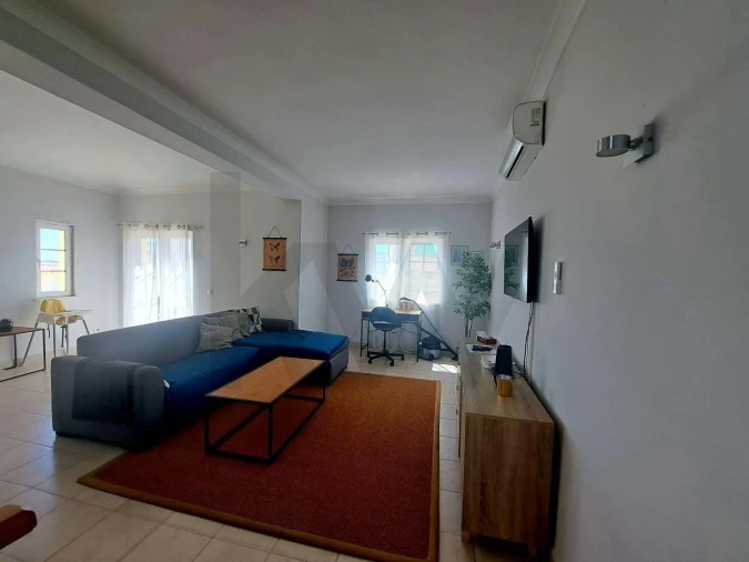 Prédio para Venda em Budens Foto 4