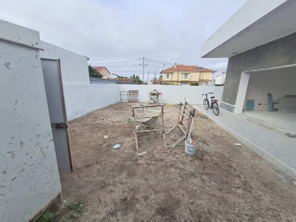 Moradia T3 para Venda em Fernao Ferro Foto 20