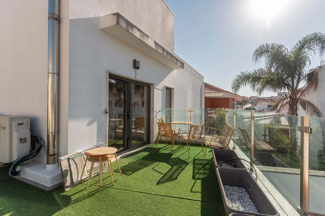 Moradia T5 para Venda em Charneca de Caparica e Sobreda Foto 39