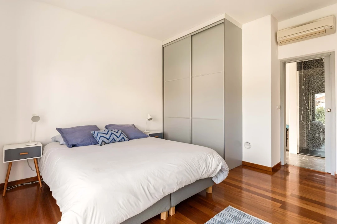 Moradia T5 para Venda em Charneca de Caparica e Sobreda Foto 28