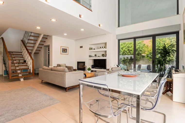 Moradia T5 para Venda em Charneca de Caparica e Sobreda Foto 11