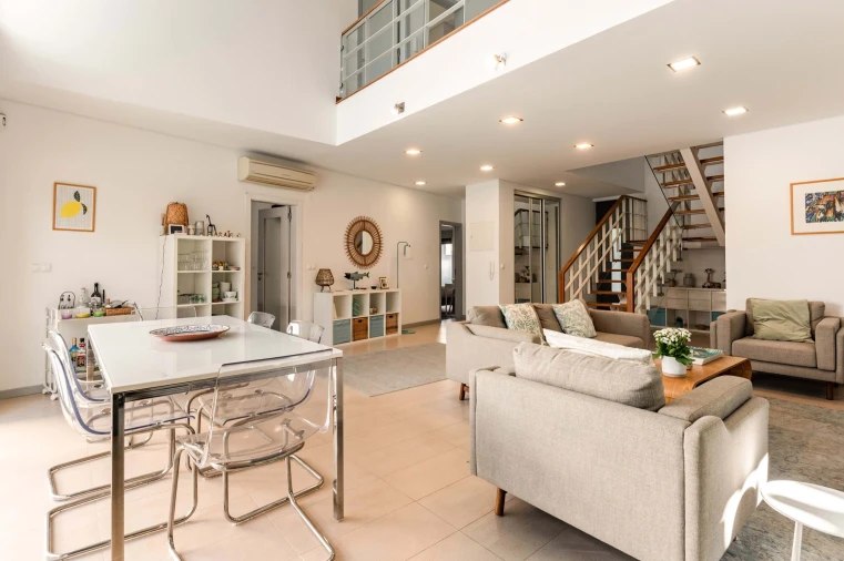 Moradia T5 para Venda em Charneca de Caparica e Sobreda Foto 12