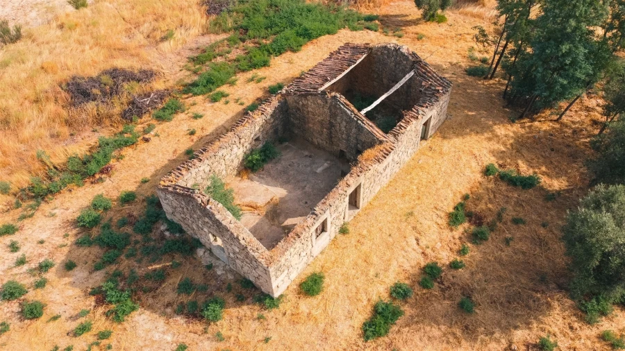 Quinta T0 para Venda em São Miguel de Acha Foto 1