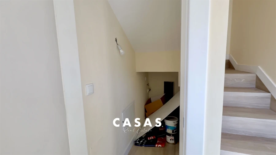 Moradia T3 para Venda em Camara de Lobos Foto 11