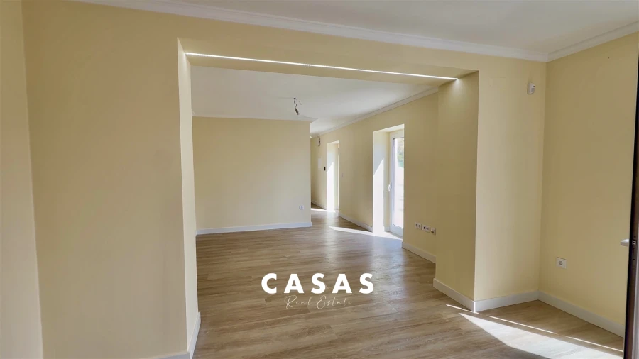 Moradia T3 para Venda em Camara de Lobos Foto 3