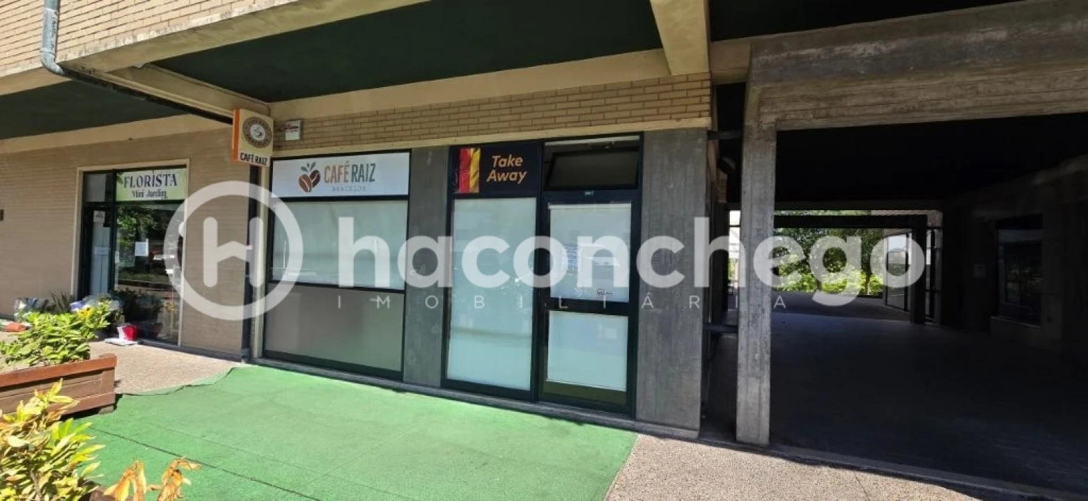 Loja para Arrendamento em Arcozelo Foto 4