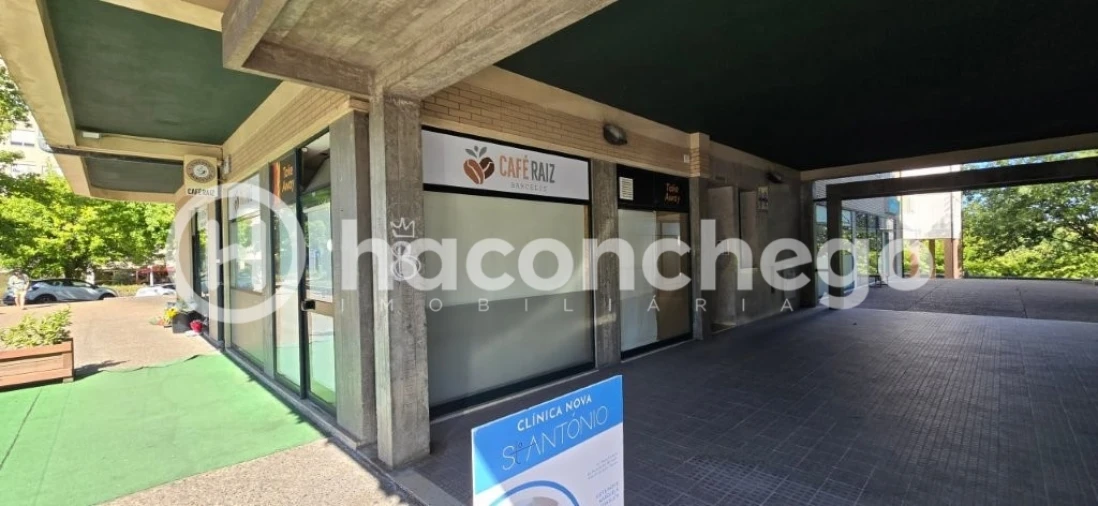 Loja para Arrendamento em Arcozelo Foto 3