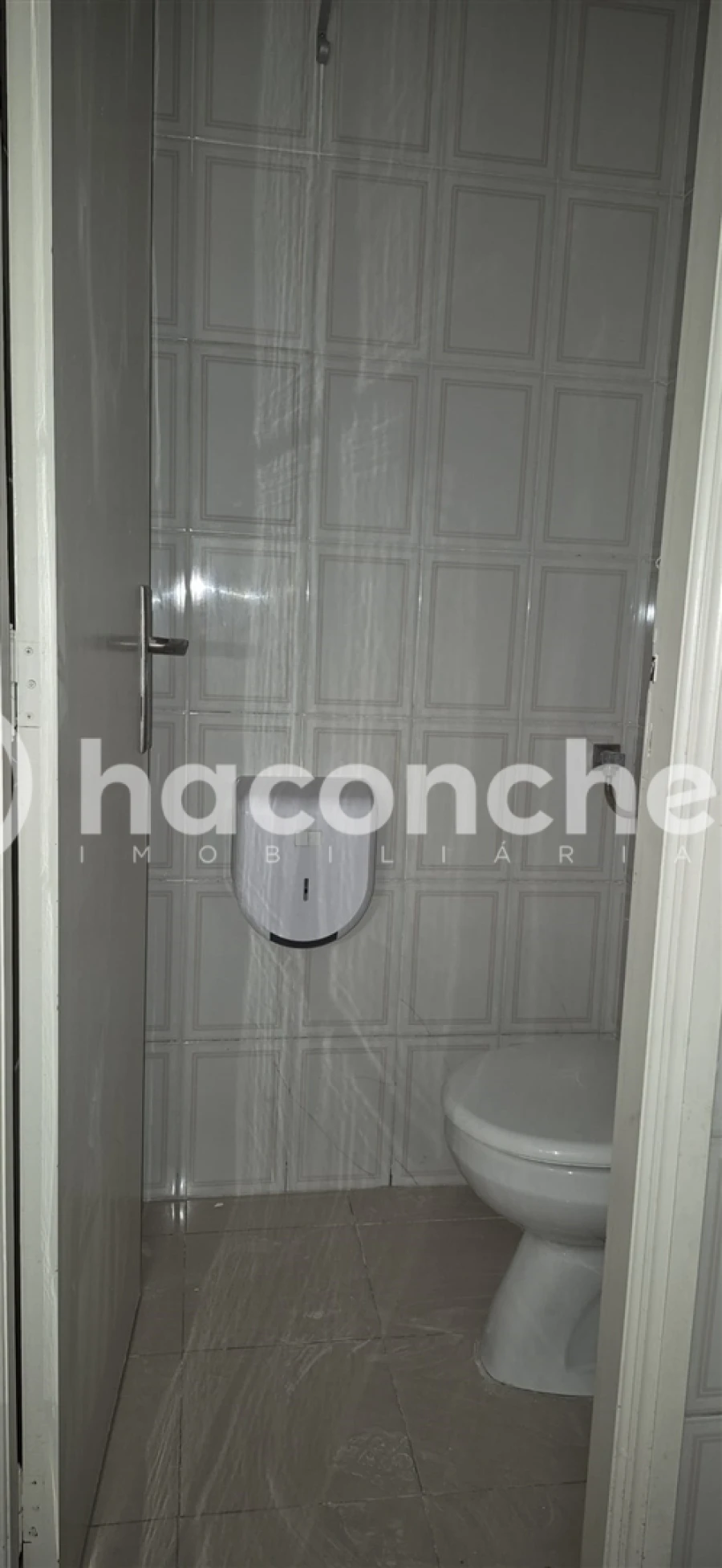 Loja para Arrendamento em Arcozelo Foto 9