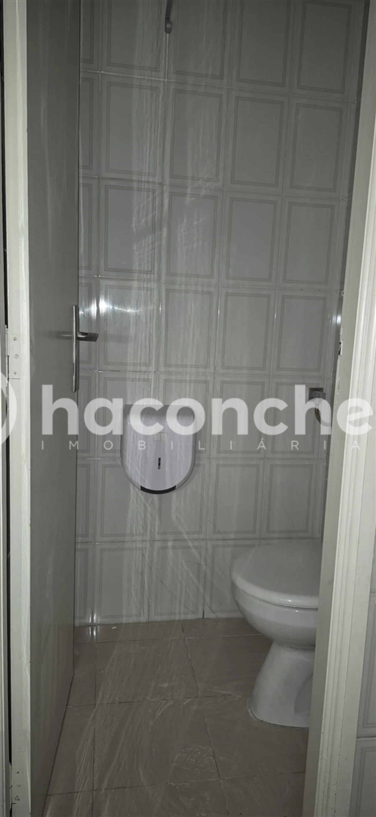 Loja para Arrendamento em Arcozelo Foto 9