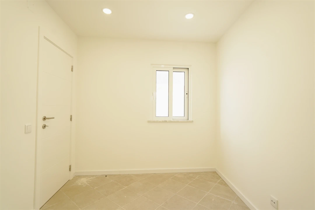 Moradia T3 para Venda em Estômbar e Parchal Foto 8