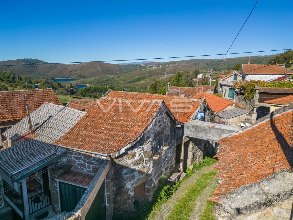 Moradia T4 para Venda em Venda Nova e Pondras Foto 4