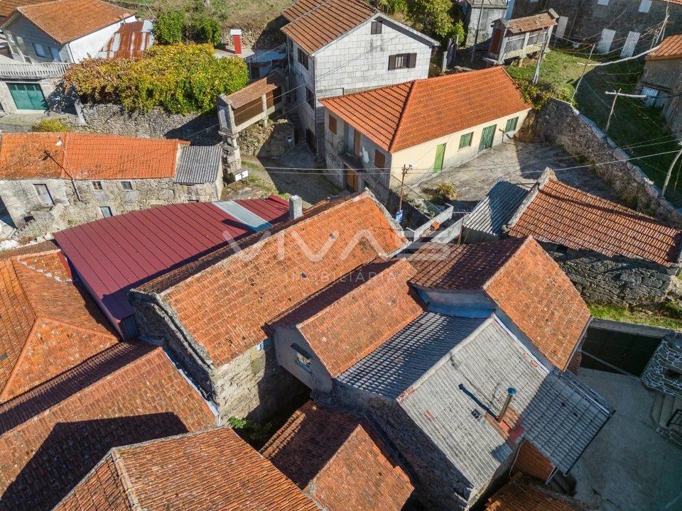 Moradia T4 para Venda em Venda Nova e Pondras Foto 6