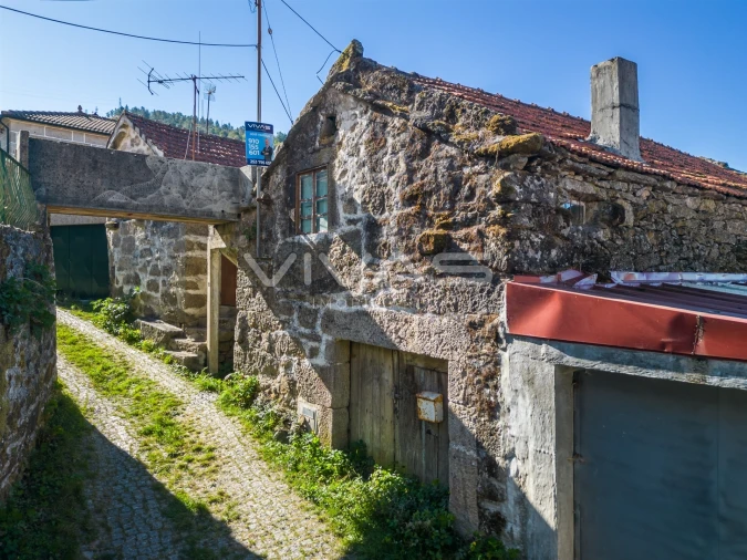 Moradia T4 para Venda em Venda Nova e Pondras