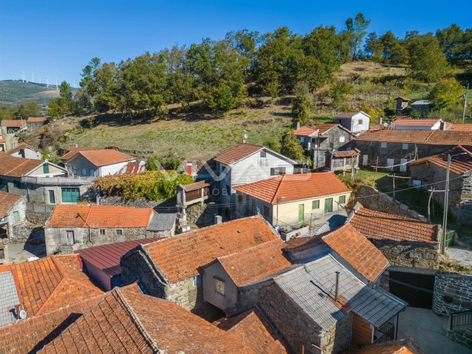 Moradia T4 para Venda em Venda Nova e Pondras Foto 5