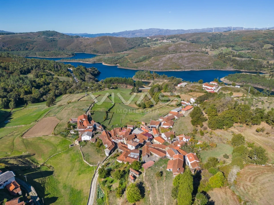 Moradia T4 para Venda em Venda Nova e Pondras Foto 7