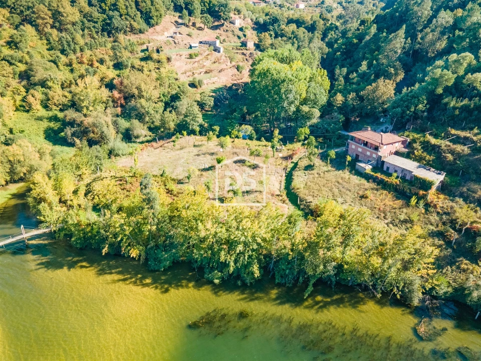 Moradia T7 para Venda em Santa Maria de Sardoura Foto 19