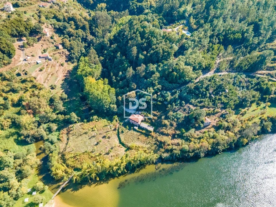 Moradia T7 para Venda em Santa Maria de Sardoura Foto 22