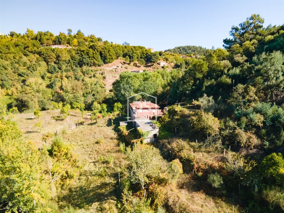 Moradia T7 para Venda em Santa Maria de Sardoura Foto 35