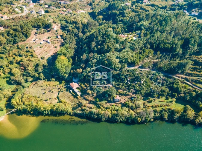 Moradia T7 para Venda em Santa Maria de Sardoura Foto 27