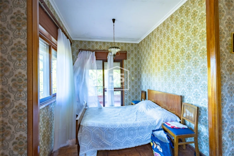 Moradia T7 para Venda em Santa Maria de Sardoura Foto 9