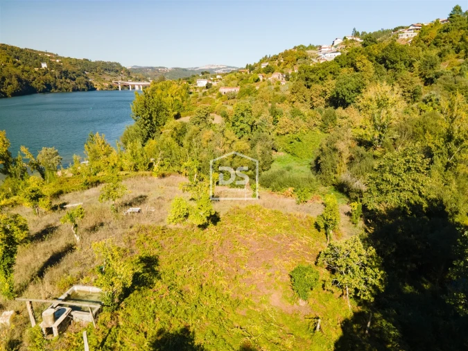 Moradia T7 para Venda em Santa Maria de Sardoura Foto 33