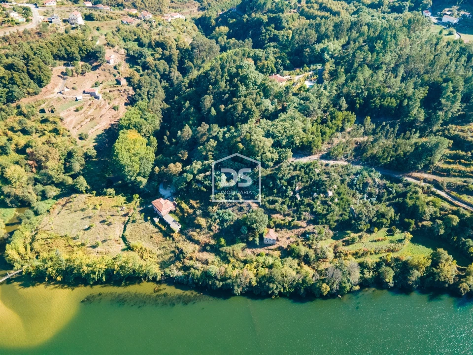 Moradia T7 para Venda em Santa Maria de Sardoura Foto 24