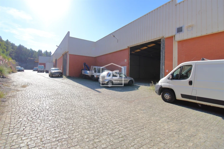 Armazém para Arrendamento em Fânzeres e São Pedro da Cova Foto 12