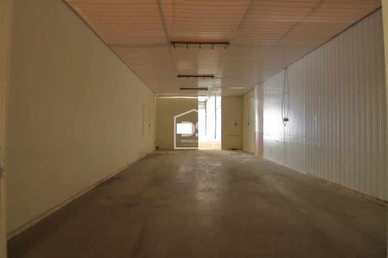 Armazém para Arrendamento em Fânzeres e São Pedro da Cova Foto 7