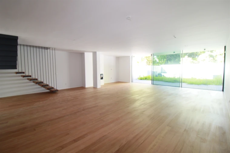 Moradia T4 para Arrendamento em Aldoar, Foz do Douro e Nevogilde Foto 9