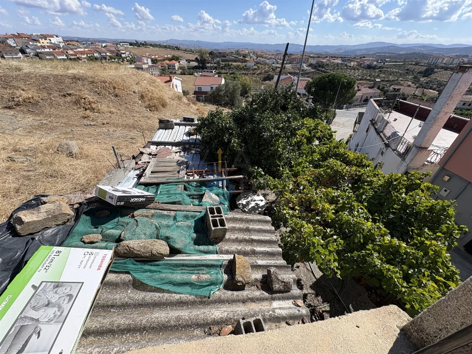 Moradia T2 para Venda em Alfandega da Fe Foto 5