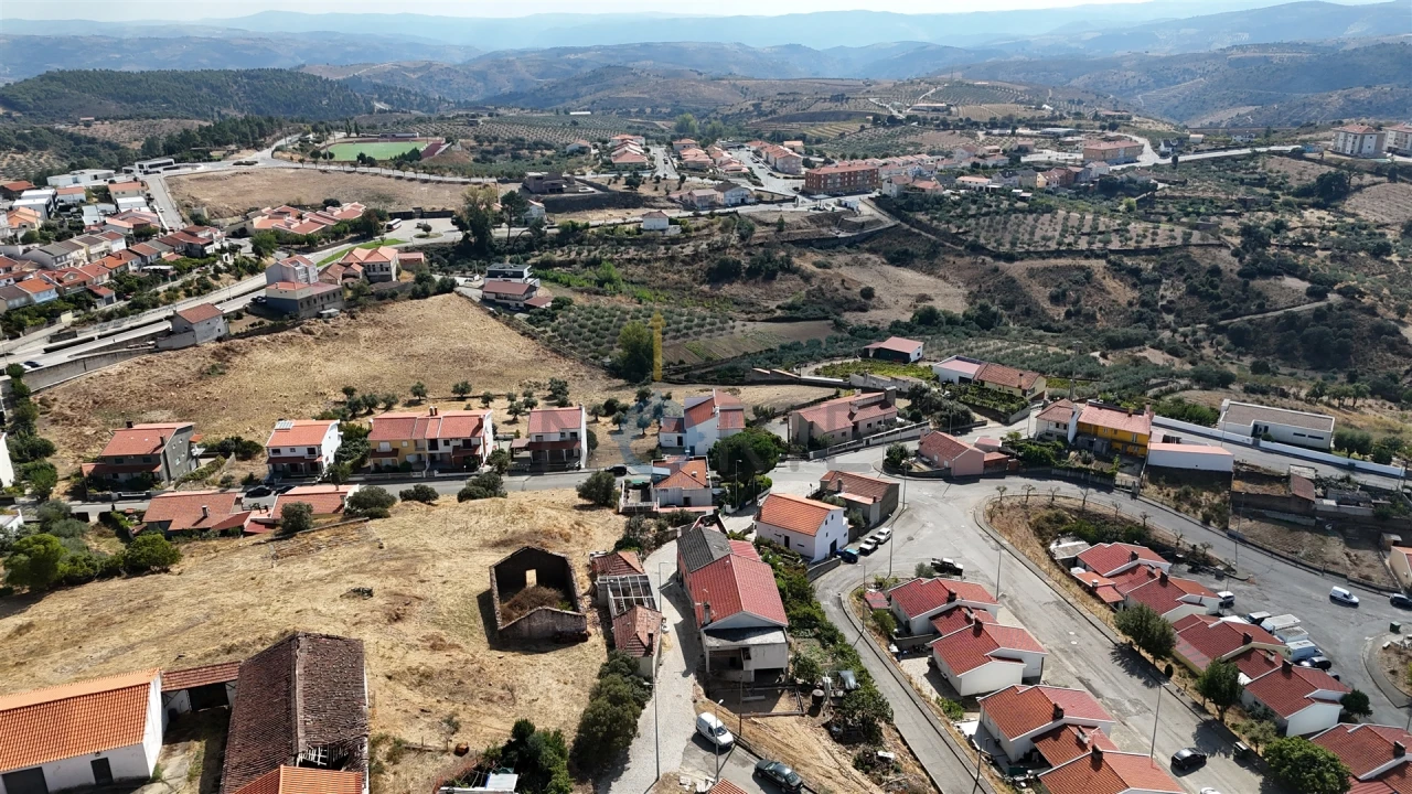 Moradia T2 para Venda em Alfandega da Fe Foto 17