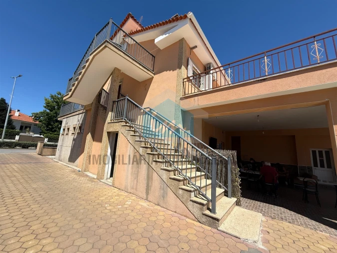 Moradia T4 para Venda em Mirandela Foto 3