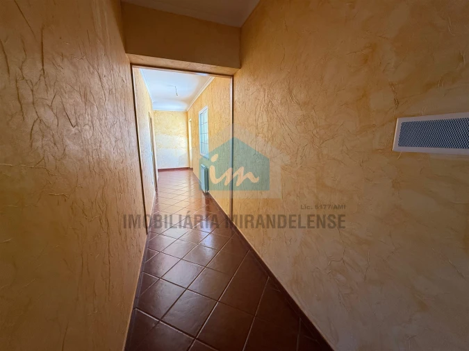 Moradia T4 para Venda em Mirandela Foto 10