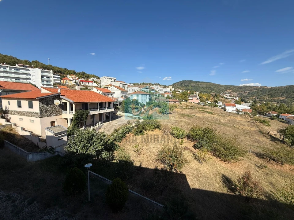 Apartamento T2 para Venda em Vinhais Foto 3