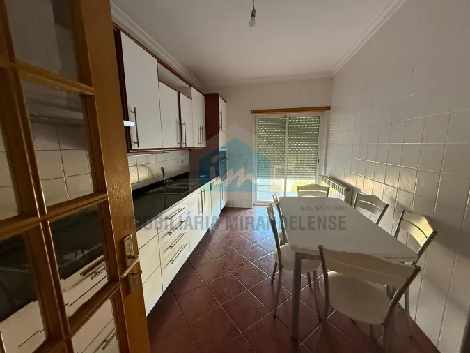 Apartamento T2 para Venda em Vinhais Foto 6