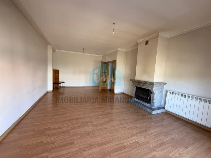 Apartamento T2 para Venda em Vinhais Foto 12