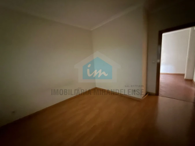 Apartamento T2 para Venda em Vinhais Foto 16