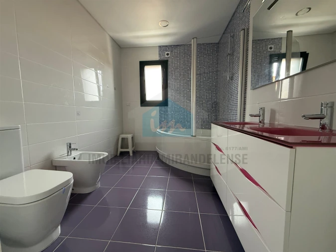 Moradia T4 para Venda em Mirandela Foto 16