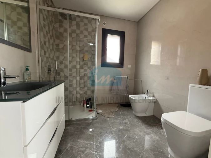 Moradia T4 para Venda em Mirandela Foto 10