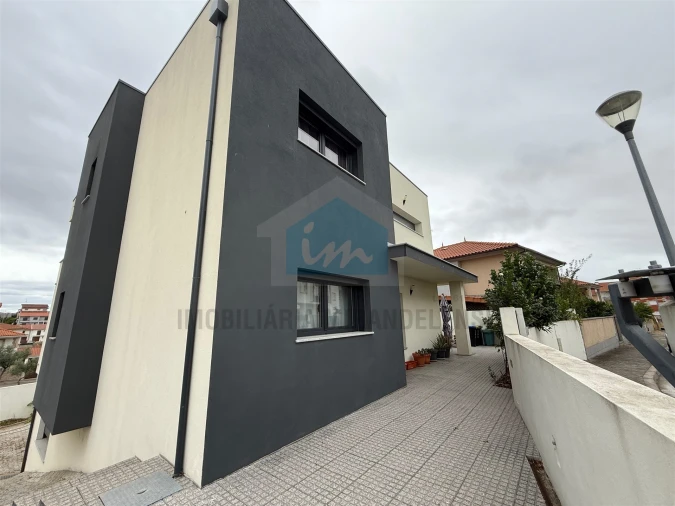 Moradia T4 para Venda em Mirandela