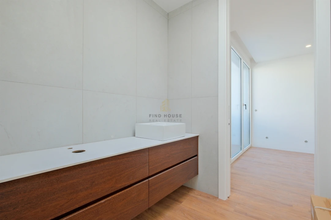 Moradia T4 para Venda em São Domingos de Rana Foto 26