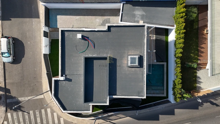 Moradia T4 para Venda em São Domingos de Rana Foto 5