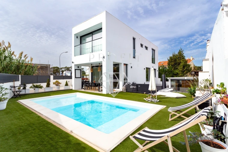 Moradia T4 para Venda em Porto Salvo