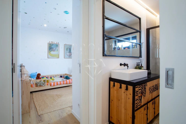 Moradia T4 para Venda em Porto Salvo Foto 19