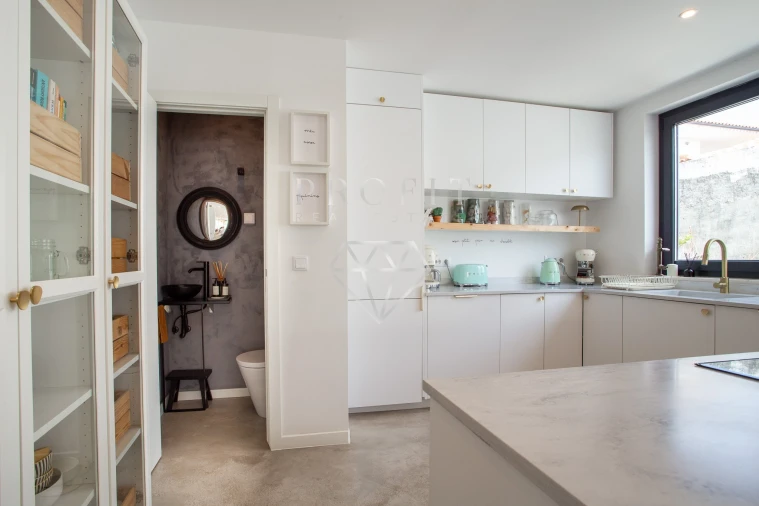 Moradia T4 para Venda em Porto Salvo Foto 10