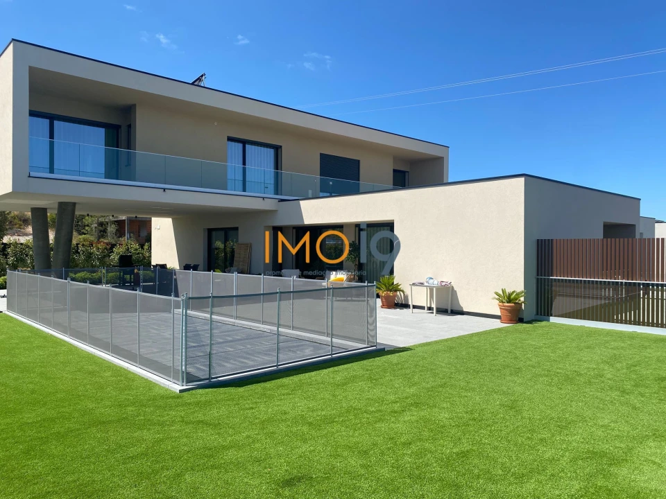 Moradia T3 para Venda em Fatima Foto 1